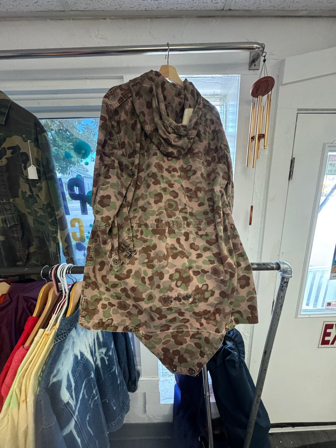 Camo hooded fishtail field parka detail view